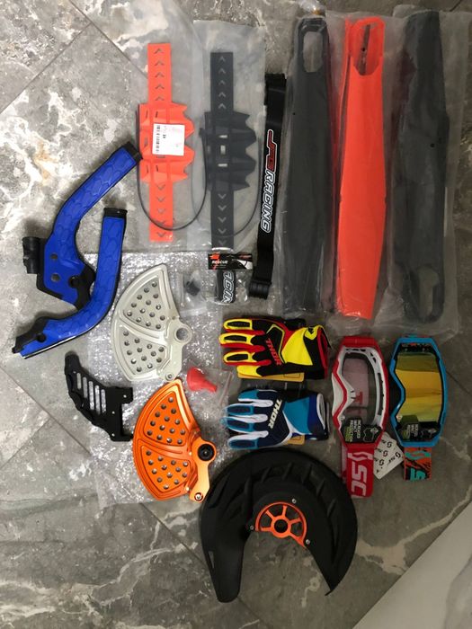 Мото товар, захист, мотоочки, маятник, рукавиці.