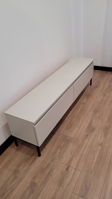 Szafka RTV pod telewizor