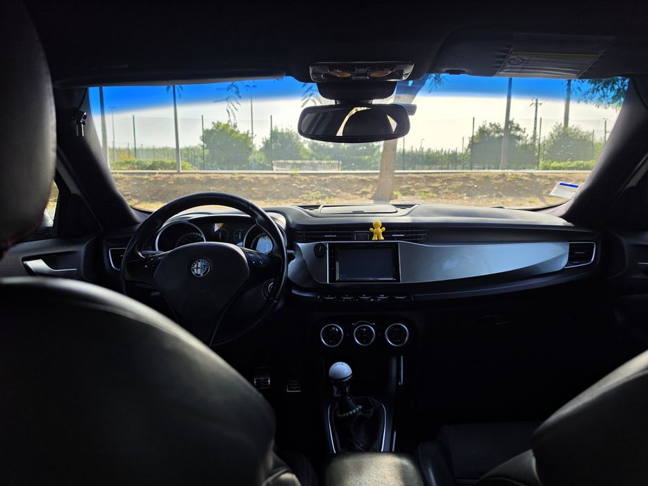 Alfa Romeo Giulietta 1.6 Diesel — photo 4