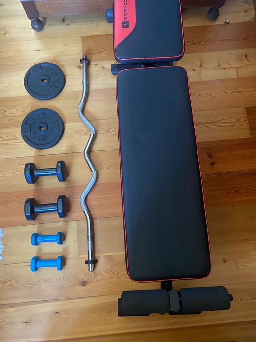 Conjunto de Banco de musculação, halteres e pesos