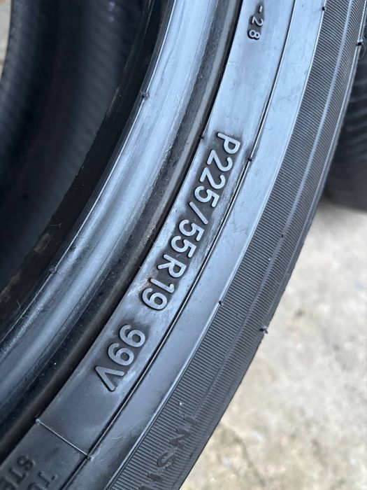 225 55 19 шины Toyo A36 24 год! Идеальное состояние!