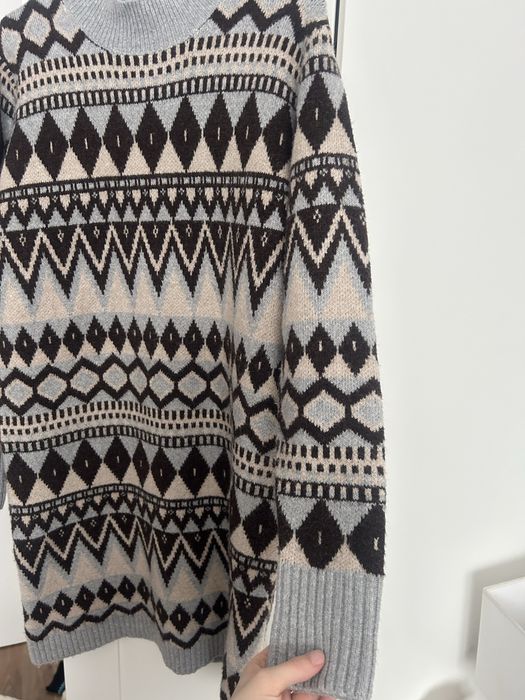 Ciepła sukienka swetrowa na zimę we wzór rozmiar S/M Warehouse