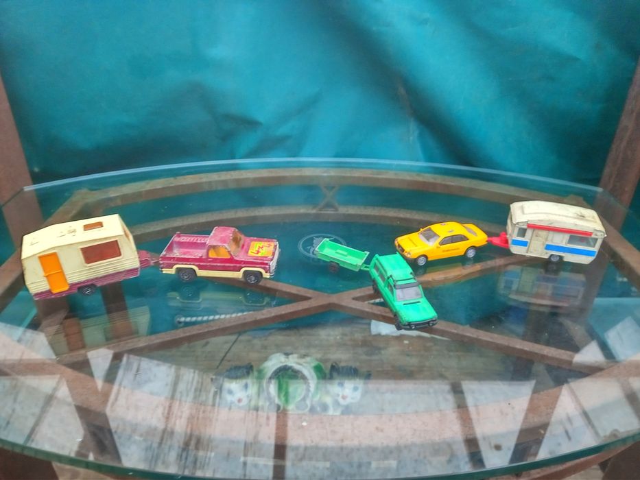 Carrinhos Miniatura com Caravana