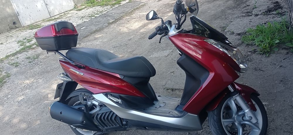 Скутер, мотоцикл Yamaha Majesty 155 S