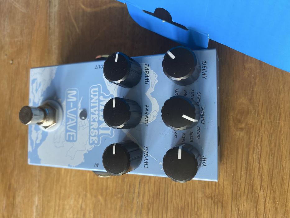 Efekt gitarowy reverb mini-universe