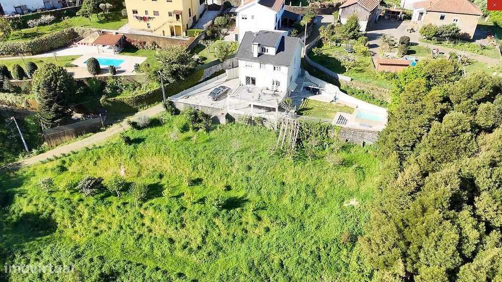 Moradia T4 para venda