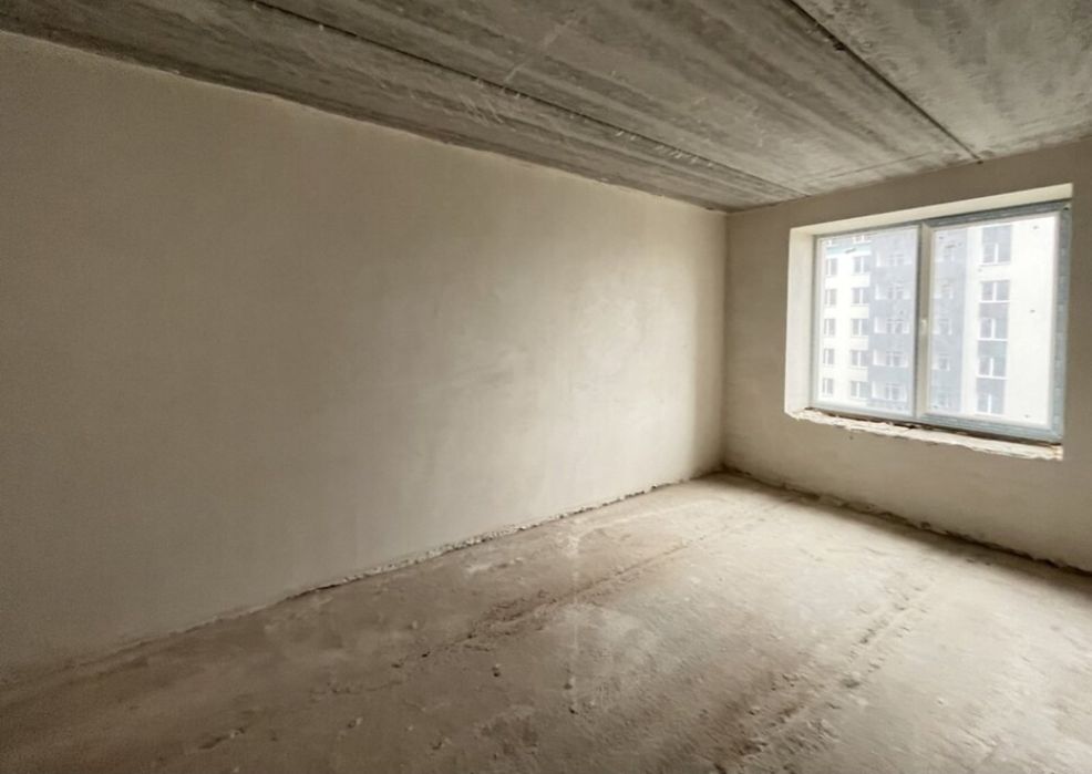 Свіила 1к Не кутова, середній поверх Діє переуступка! 42345