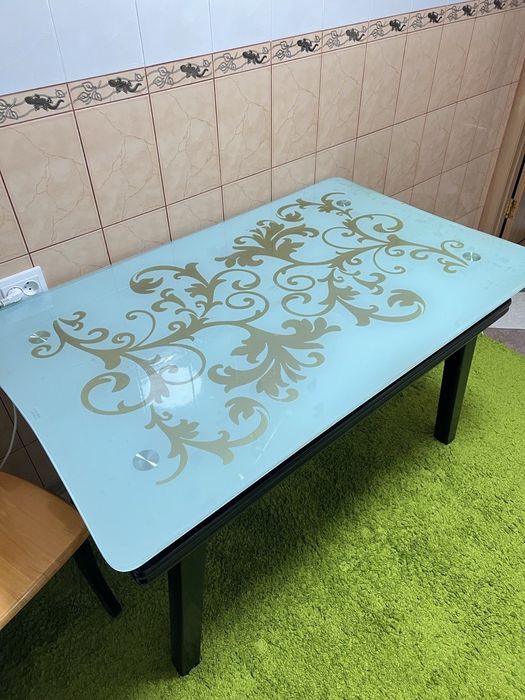 Стіл кухонний скляний 132×82