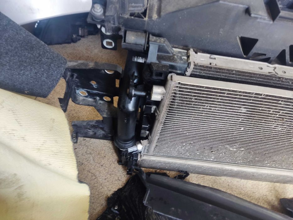 pas przód z chłodnicami komplet  renault scenic 3 lift tce