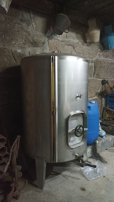 Cuba em inox de 1000 litros  (duas pipas)