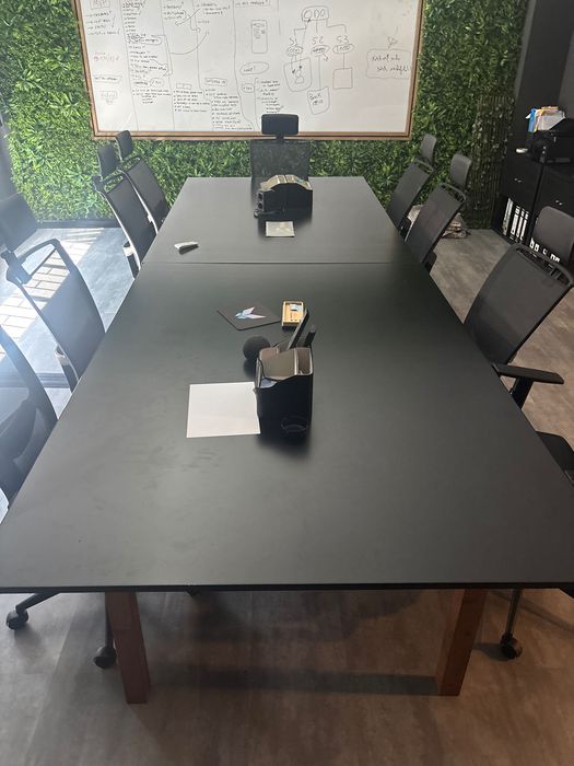 Mesa de mdeira maciça
