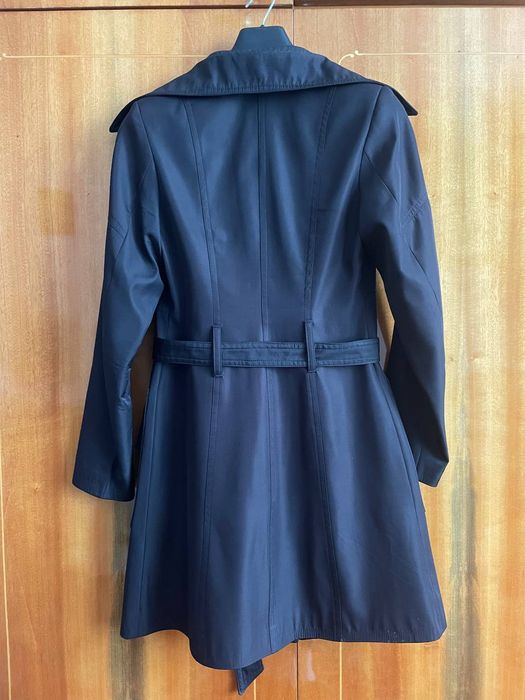 Тренч. Тренувальні жіночий. Жіночий плащ. Короткий жіночий плащ.