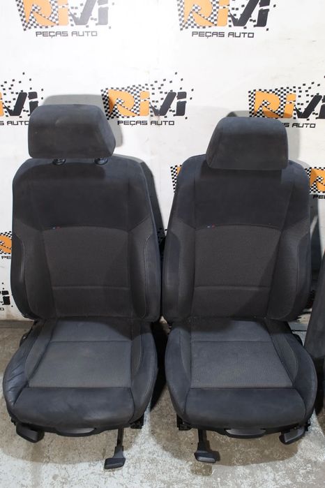 Conjunto de bancos BMW X1 (E84)