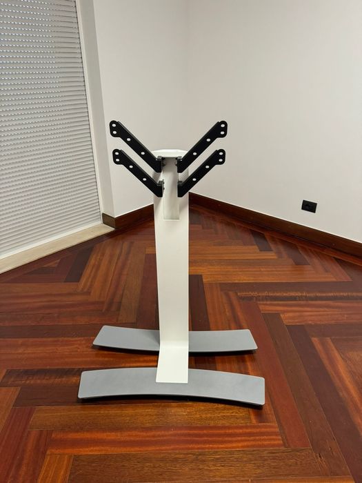 Suporte TV de Pé
