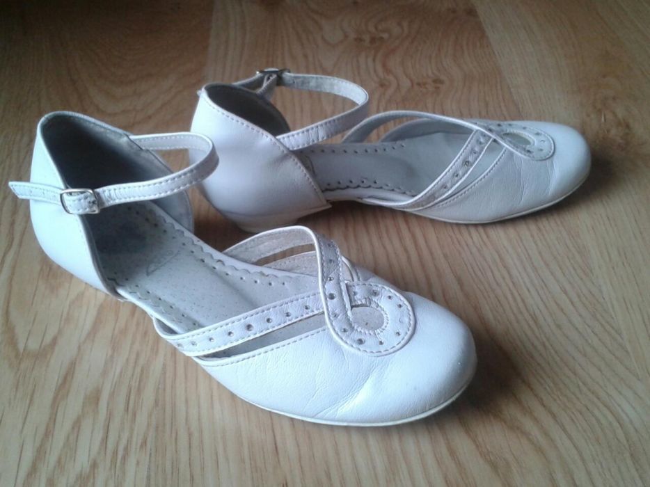 Buty dla dziewczynki Komunia. Rozmiar 31, długość wkładki 18 cm !