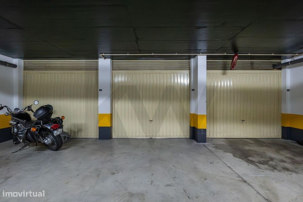 T2 Quinta da Borleteira: Luminosidade, Áreas Generosas e Garagem Box