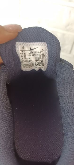 чорні кросівки Nike Air Max Invigor р.41
