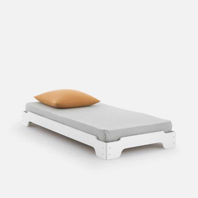 Cama solteiro com estrado e colchao