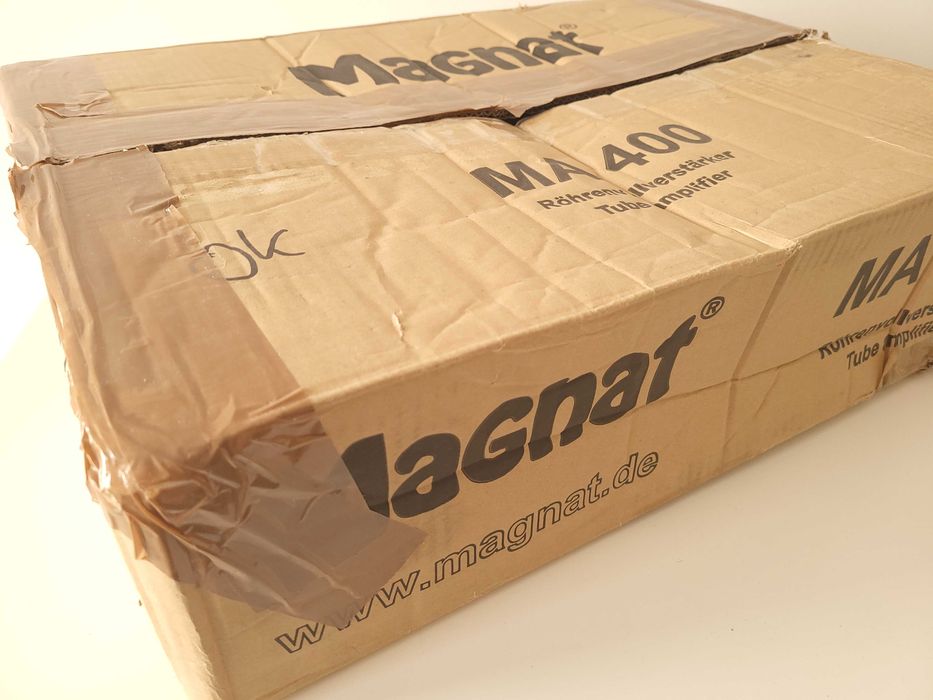 Amplificador híbrido válvulas Magnat MA 400 c/ entrada phono p/ gira-discos