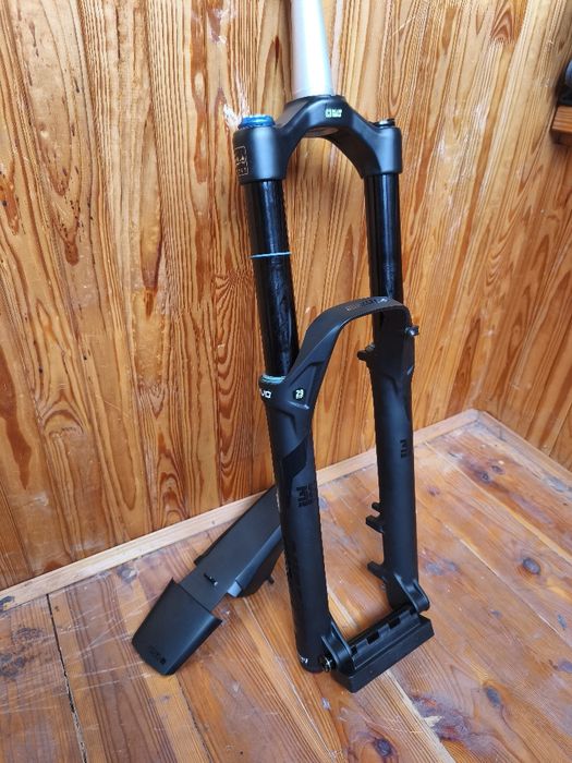 Нова вилка SR Suntour DUROLUX rc+ 29" 180mm 38мм ноги boost