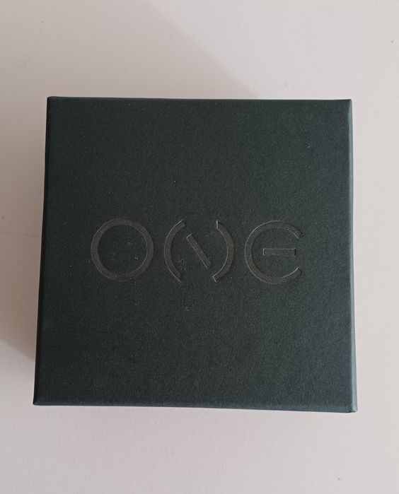 Colar One Men em prateado. 

O