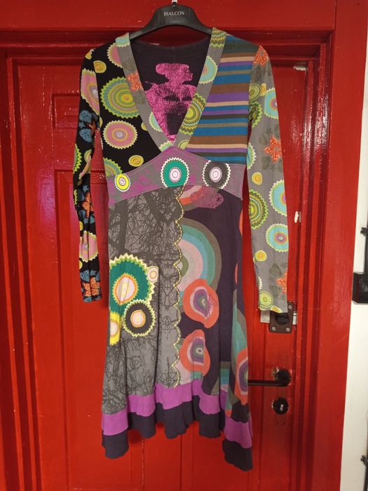 Śliczna sukienka desigual S