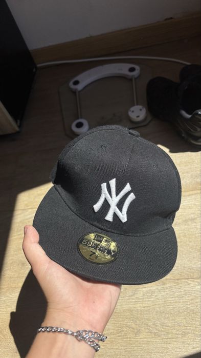 Chapeu New era  ( praticamente novo )
