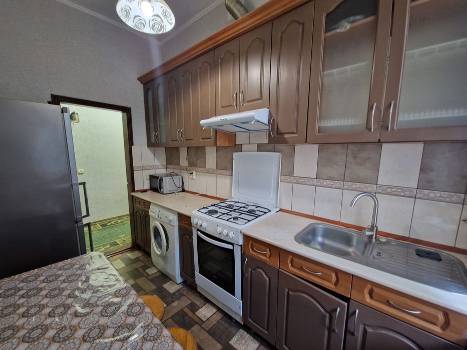 Продаж 2х кімгатної квартири.Сталінка. Рн. Вал