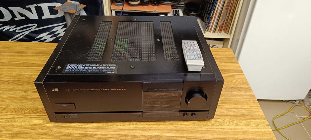 Усилитель JVC -AX-Z911 (звук-цап ! )