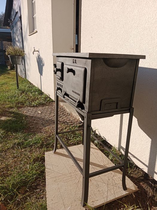 Żeliwny piecyk kuchenka koza kominek