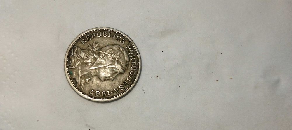 Moeda portuguesa 50 centavos 1967
