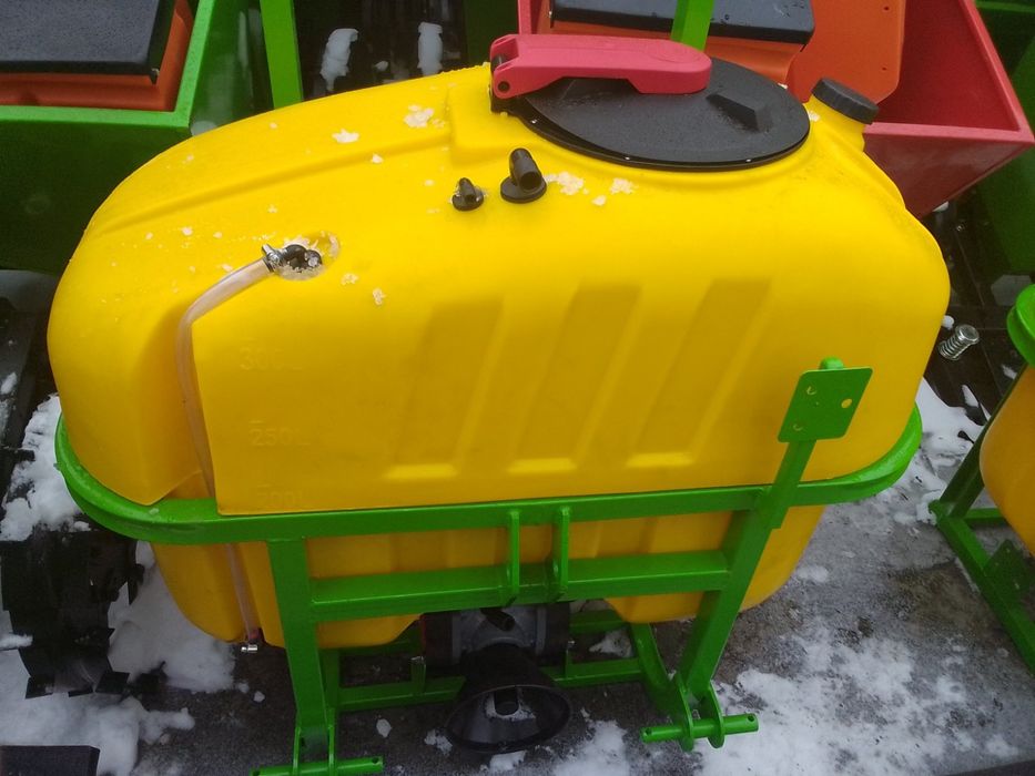 Оприскувачі  300л 200л,400л