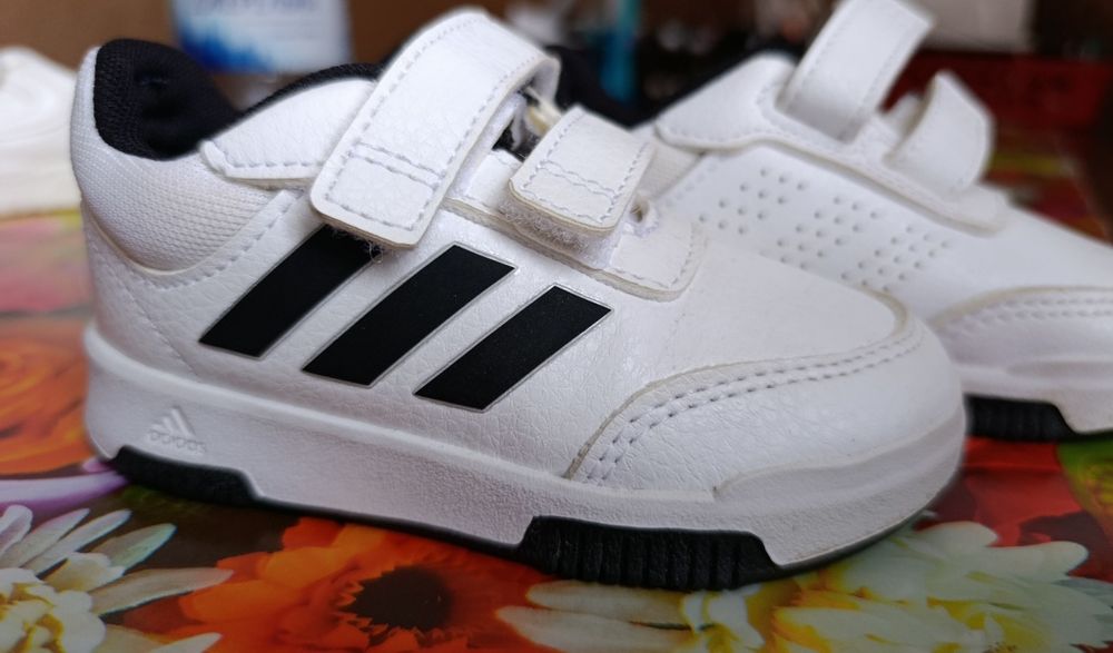 Дитячі  кросівки