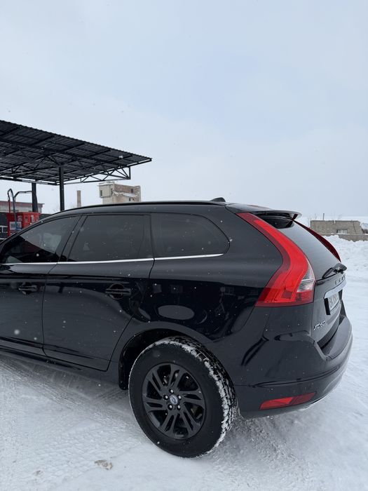 Автомобіль Volvo XC60