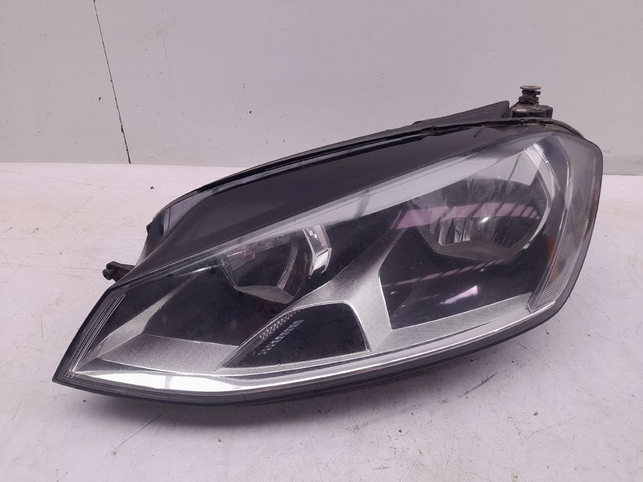 Ótica / farol esquerda VOLKSWAGEN Golf VII (5G1, BQ1, BE1, BE2)