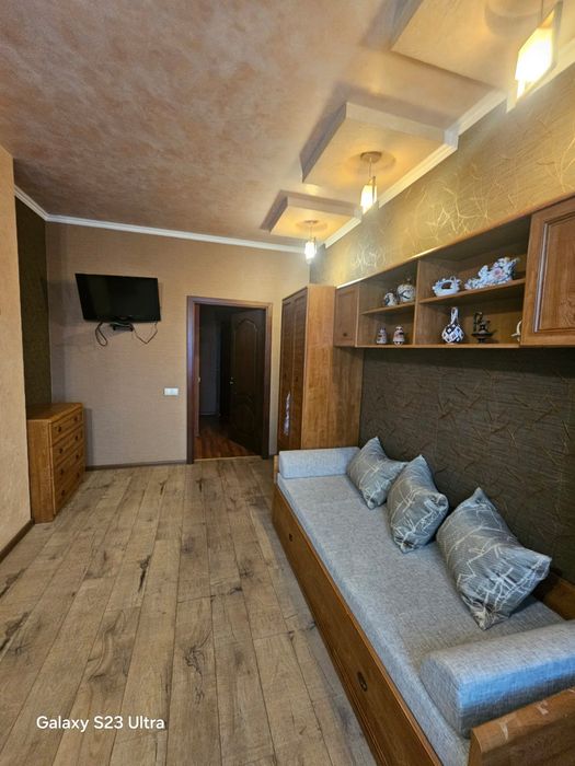Продаж елітного будинку по вул. Назарія Яремчука ( Єршова  )