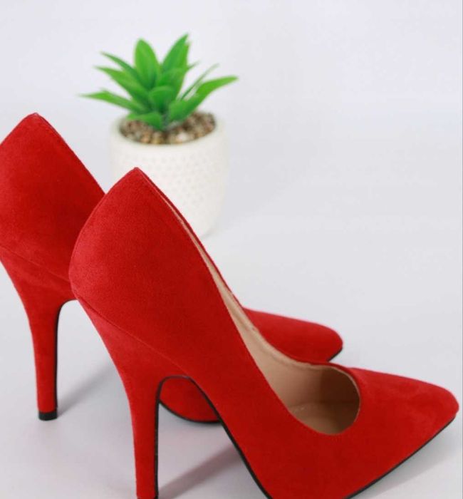 Czerwone szpilki buty obcasy rozmiar 39