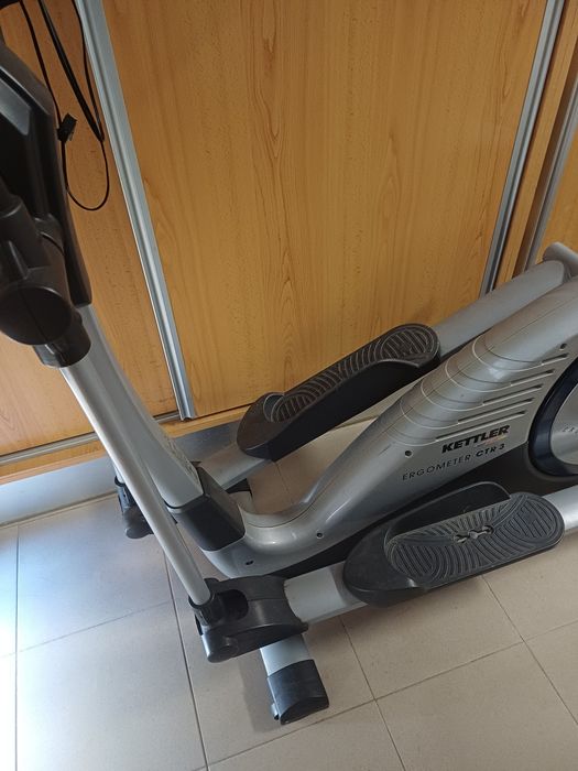 Elíptica em bom estado