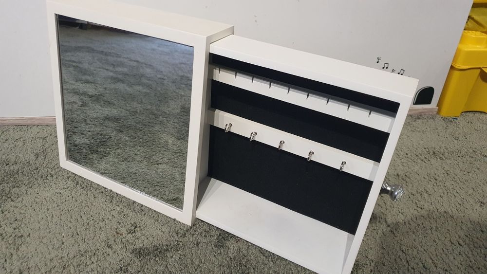 Pudełko na biżuterię toaletka z lustrem