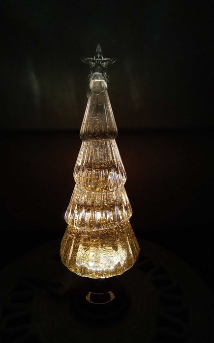 Kolekcja świąteczna Pepco choinka LED z wirującym brokatem wys. 38 cm