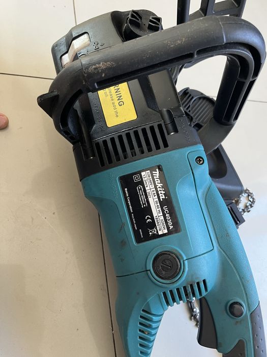 Продам  ланцюгов пилку MAKITA