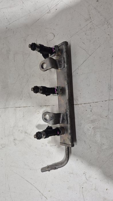 Listwa wtryskowa Mitsubishi