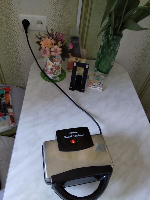 Элекро бутербродница TEFAL. Отличное состояние.