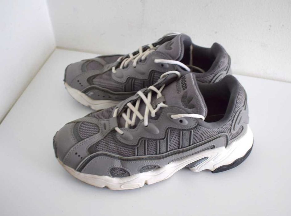 adidas Originals
OZWEEGO - Sneakersy  szare 39 1/3 buty