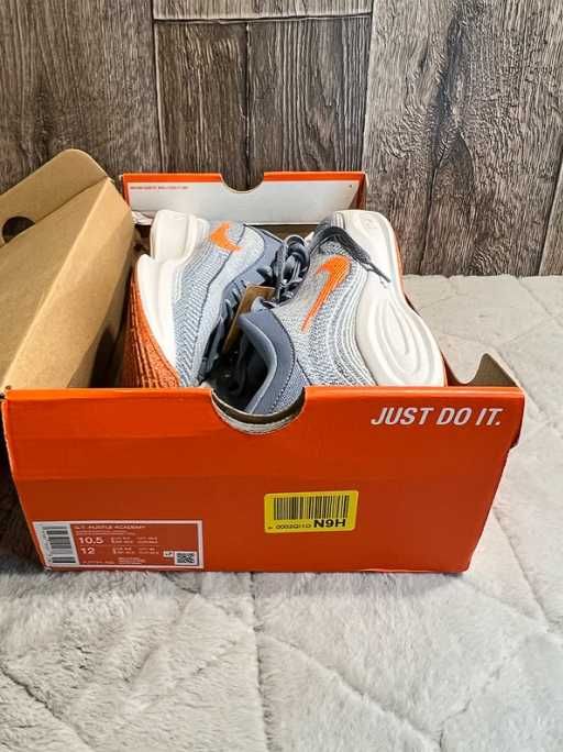 Buty do koszykówki trampki Nike Hustle Academy 44,5