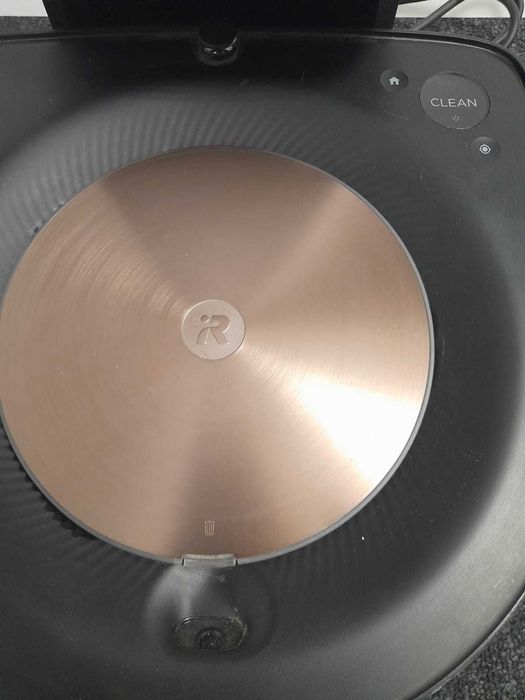 iRobot Roomba s9+ – robot sprzątający z automatycznym opróżnianiem