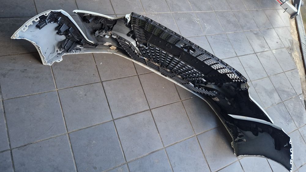 Para choques frente  Peugeot  208 ALLURE