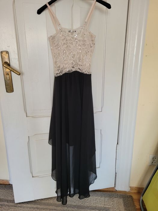 Elegancka, asymetryczna sukienka