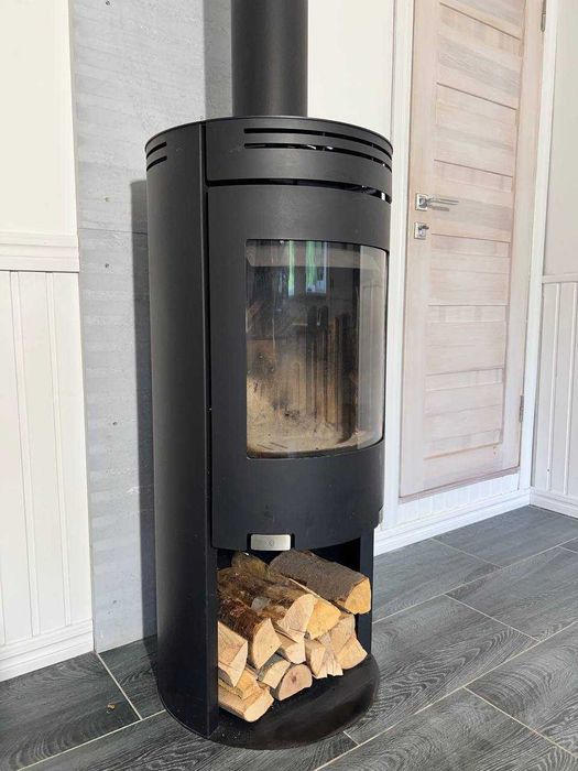 Котедж в Яремчі біля річки, на висоті)