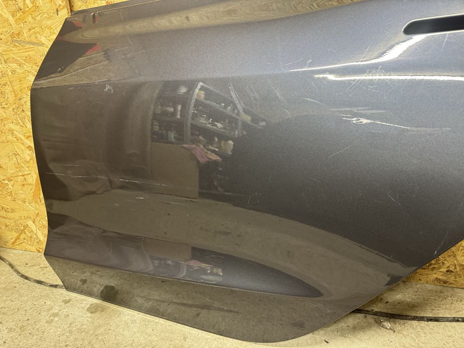 Tesla Model 3 двері задні ліві